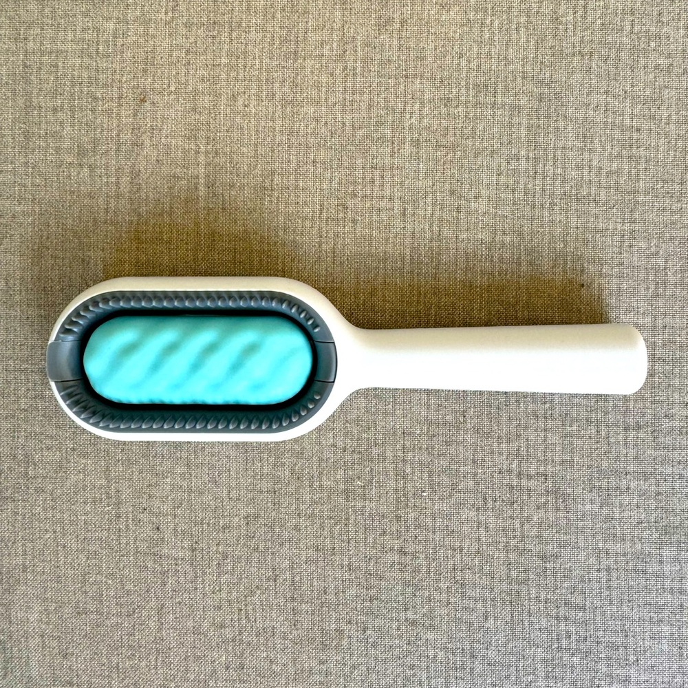 Pet Gravity, Pet Grooming Comb